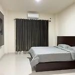 De Capitol Hotel Syariah