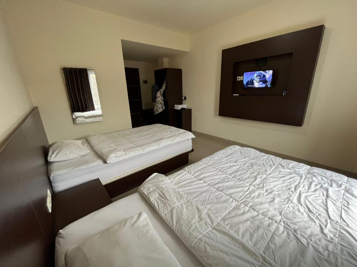 De Capitol Syariah Hotel